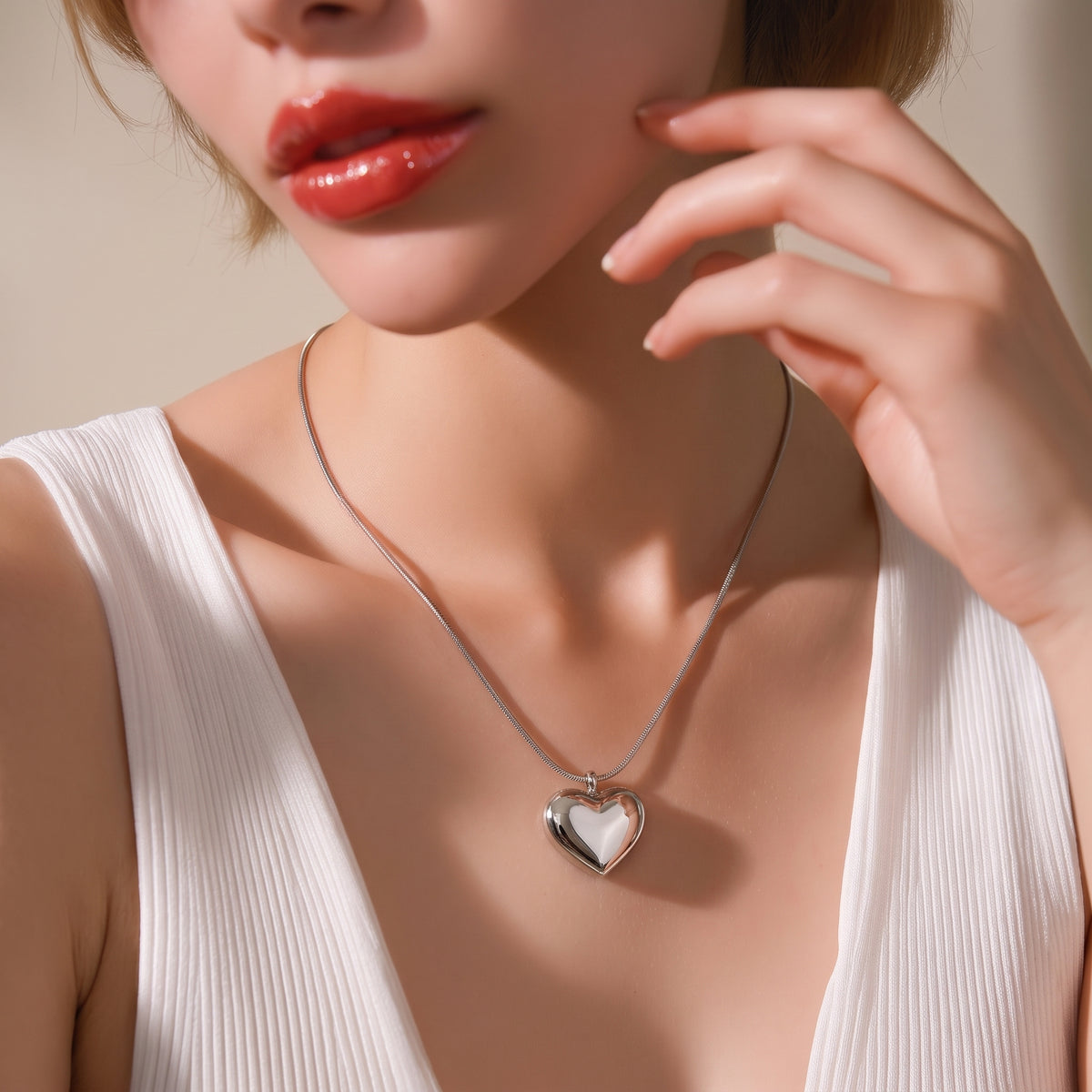 Valen Necklace