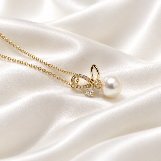 Bow Pearl Gold Necklace