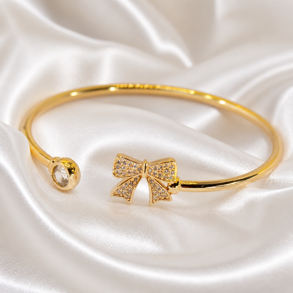 Belle Bow Bangle – Gold