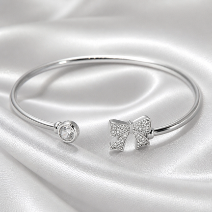 Belle Bow Bangle – Silver